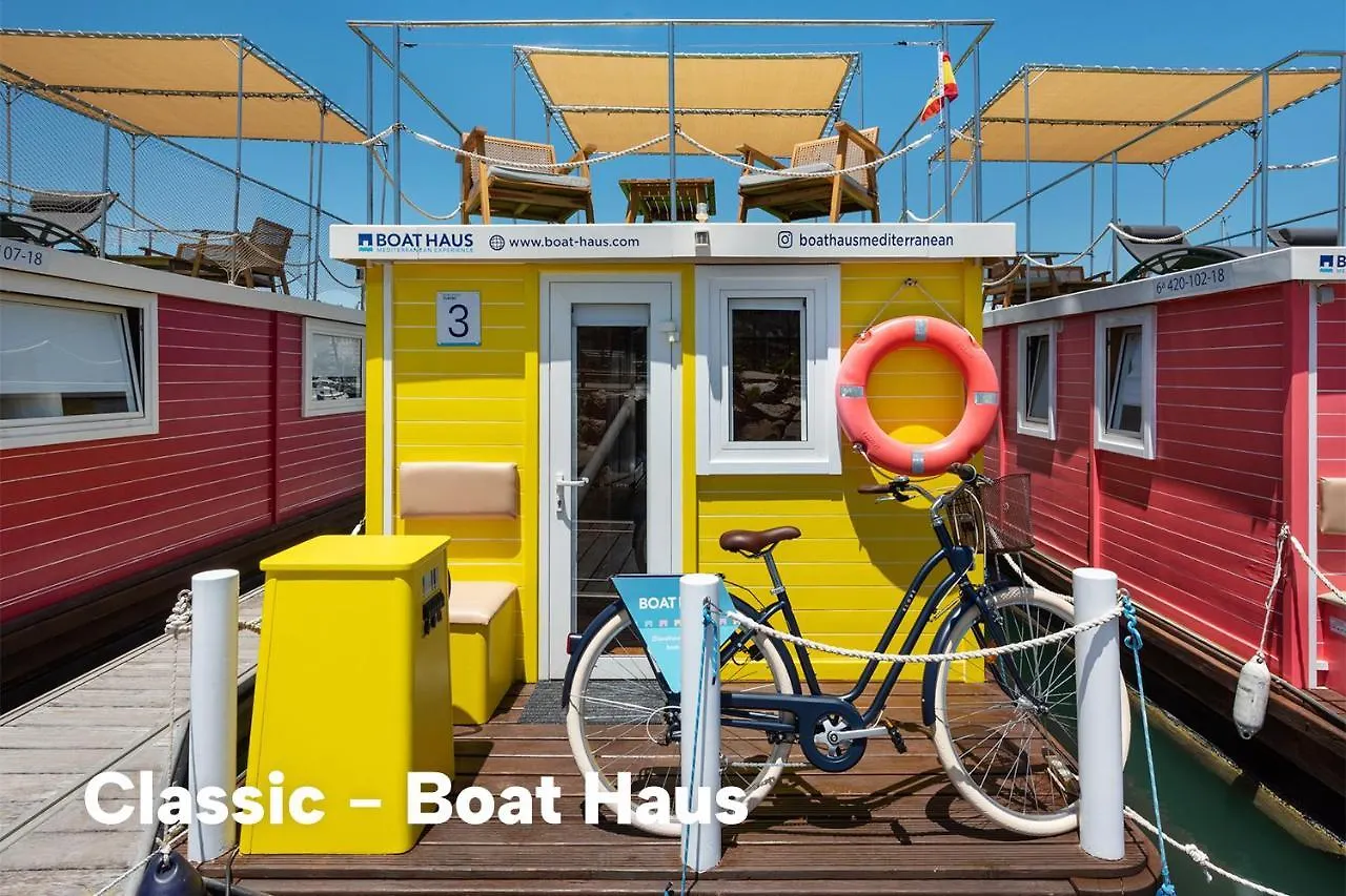 Boat Haus - Casas Flotantes Frente A Gibraltar Hotel La Línea de la Concepción 3*,  Spanien