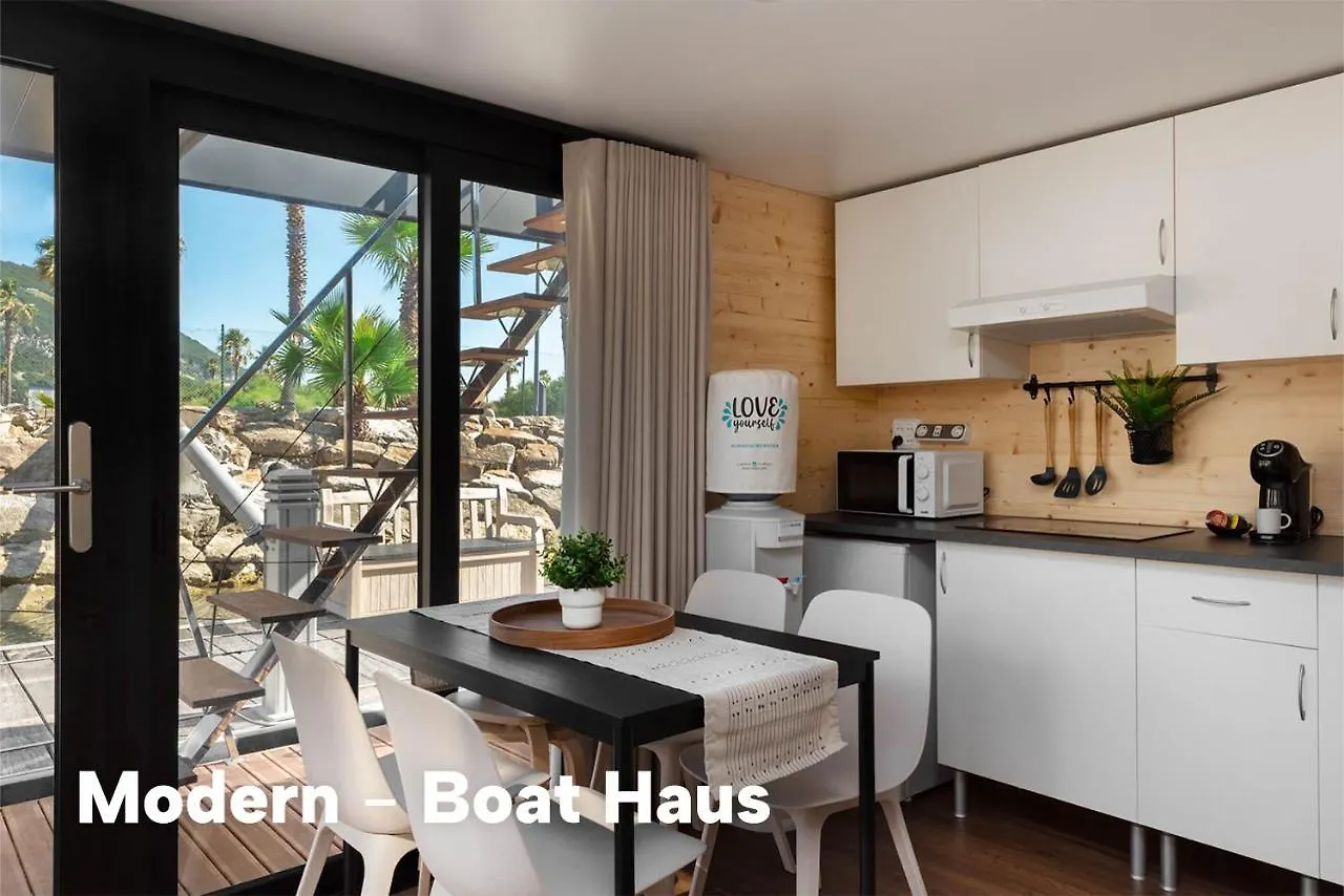 Boat Haus - Casas Flotantes Frente A Gibraltar Hotel La Línea de la Concepción