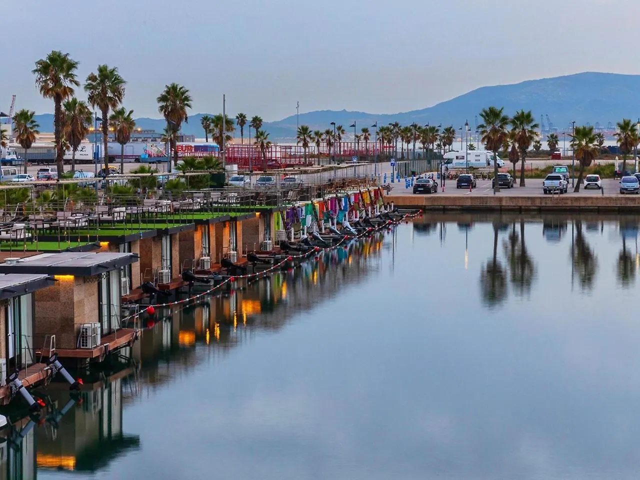 Bådhotel Boat Haus - Casas Flotantes Frente A Gibraltar Hotel La Línea de la Concepción