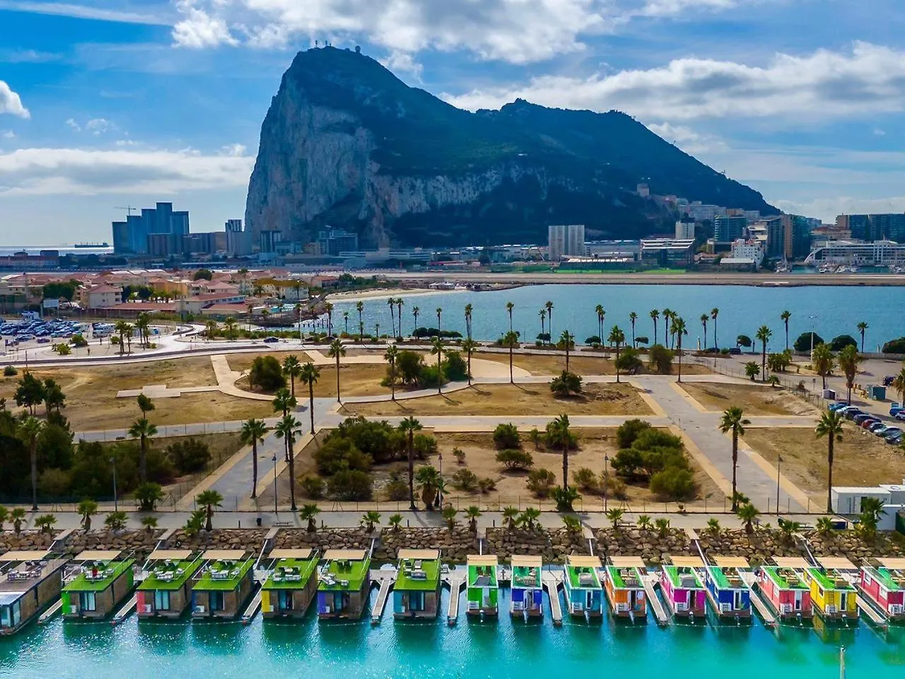 Boat Haus - Casas Flotantes Frente A Gibraltar Hotel La Línea de la Concepción Bådhotel