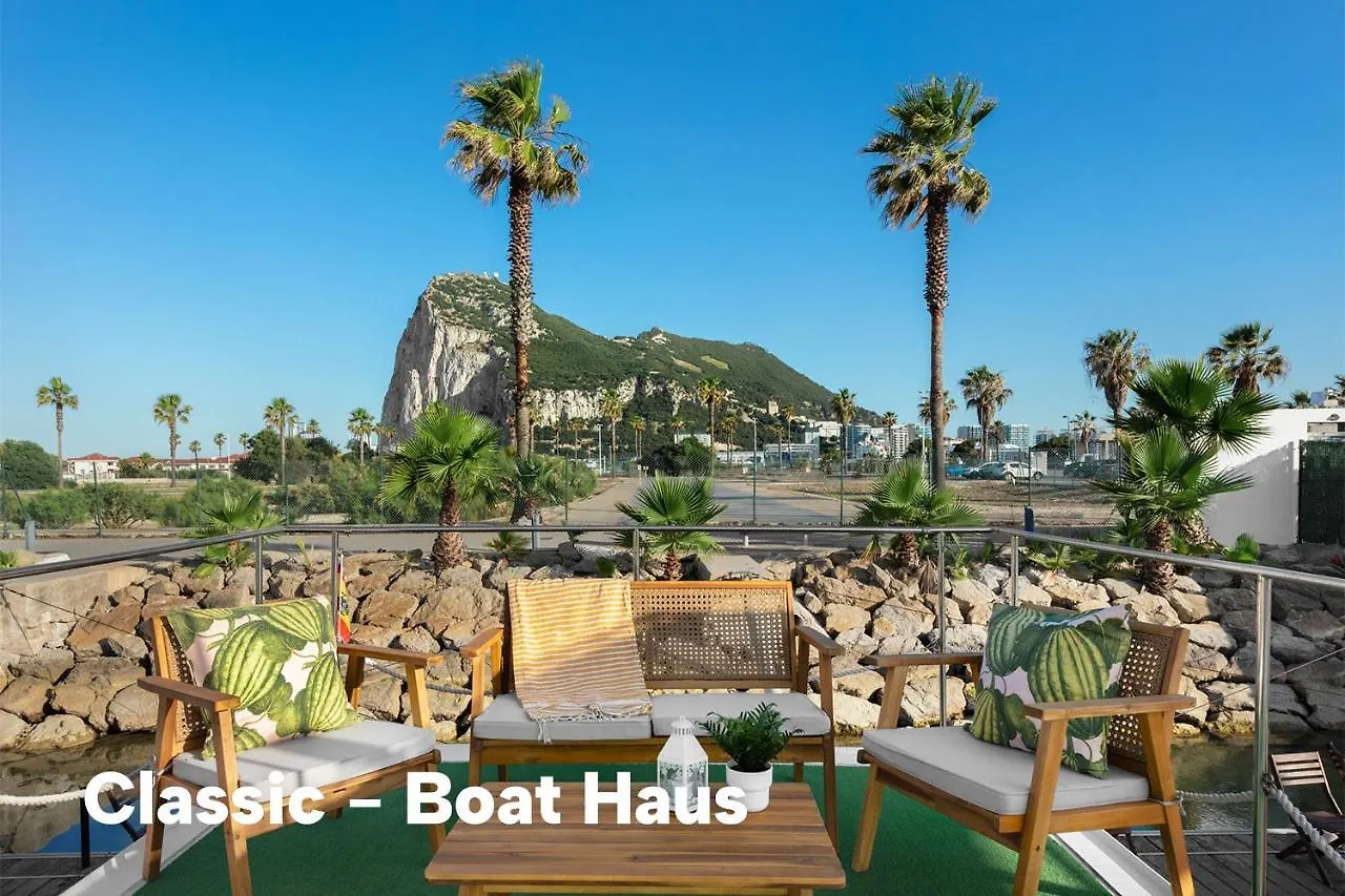 Botel Boat Haus - Casas Flotantes Frente A Gibraltar Hotel La Linea de la Concepcion