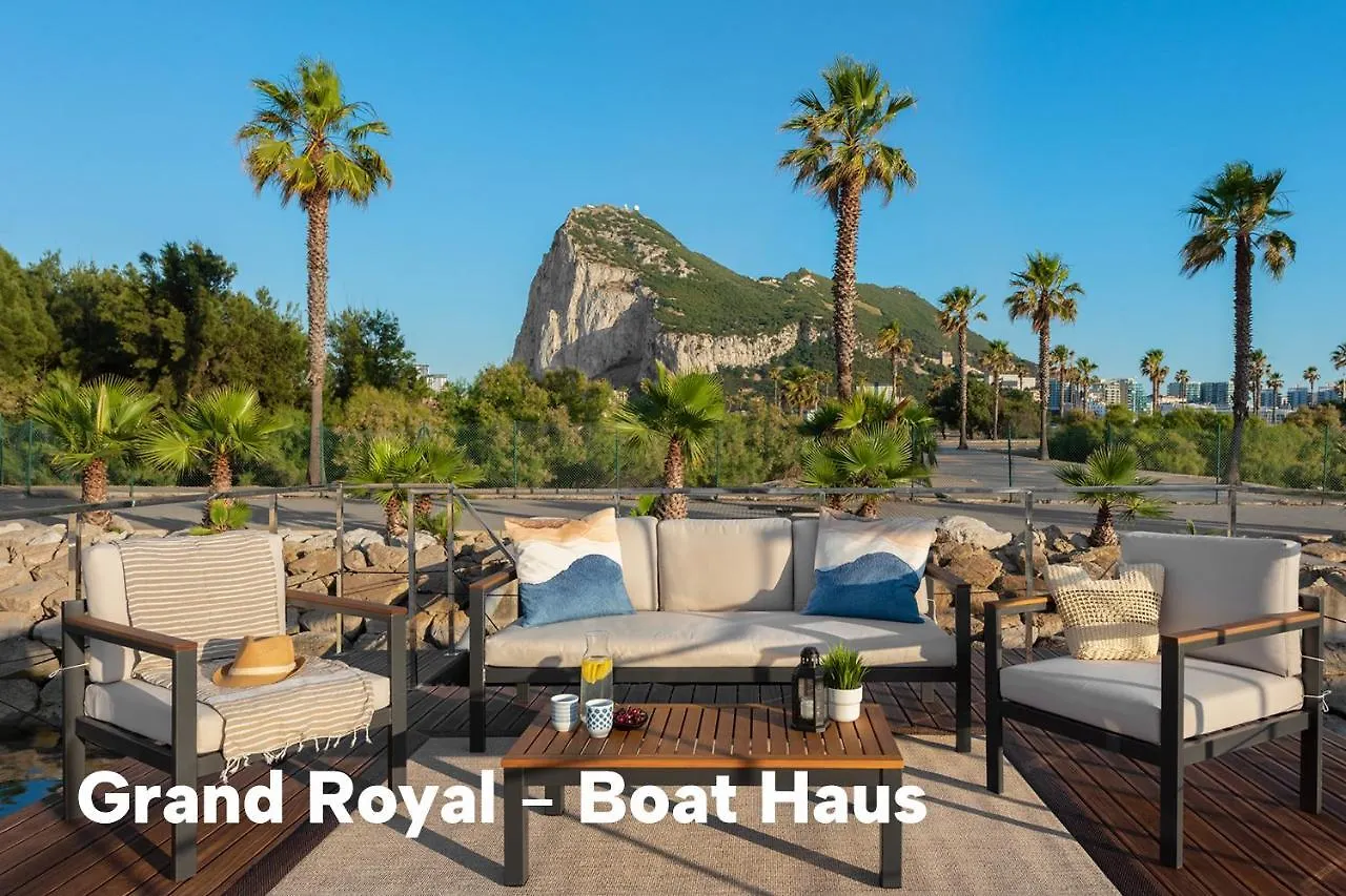 *** Botel Boat Haus - Casas Flotantes Frente A Gibraltar Hotel La Linea de la Concepcion Spain